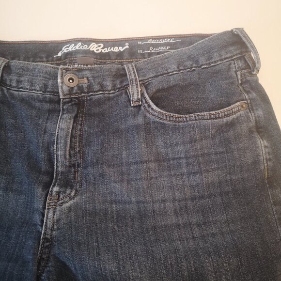 Eddie Bauer Ladies Boyfriend Fit Medium Wash Relaxed Leg Lined Jeans - Picture 6 of 16